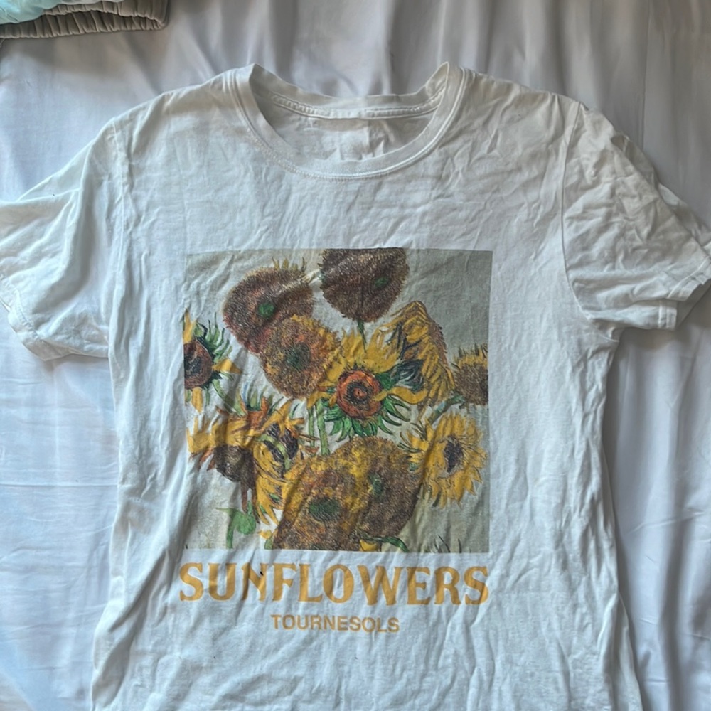 Cute everyday sunflower tee